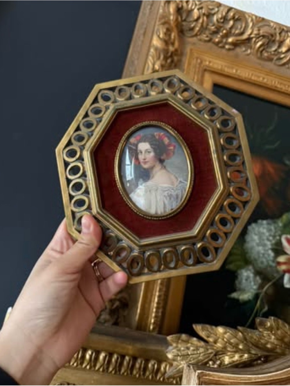 Vintage Gold Octagonal Portrait Frame